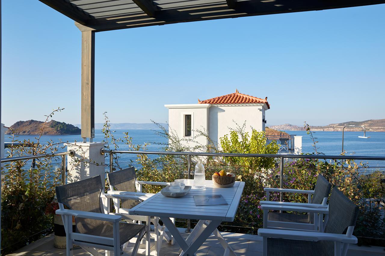 Eleia Seafront Rooms & Villas Petra  Exterior photo